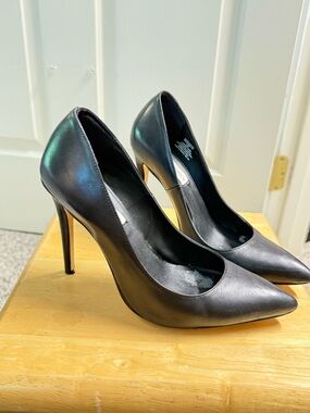 Steve Madden Black Pointed-Toe Stiletto Pumps